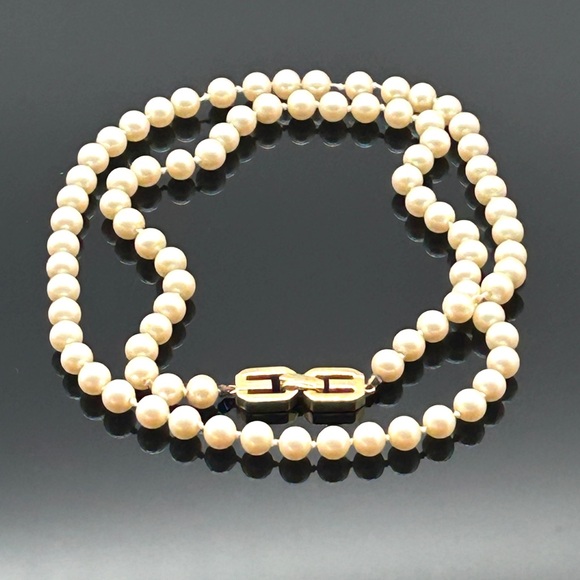 Vintage Givenchy 1977 String of Pearls with Gold Tone Logo Clasp 30" Necklace - Picture 12 of 12